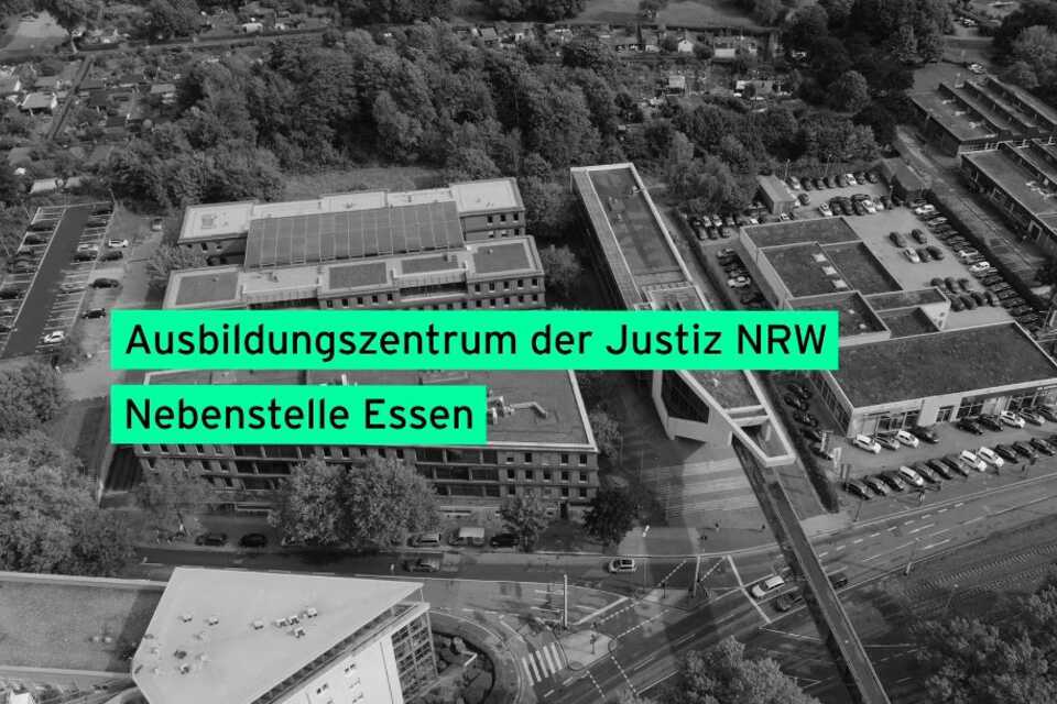 Das Bild zeigt das Ausbildungszentrum der Justiz NRW in Essen aus der Luft.